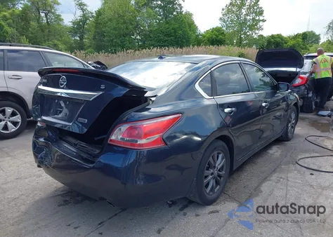 2015 Nissan Altima 2.5 S z USA, uszkodzony, nr VIN 1N4AL3AP1FC578484